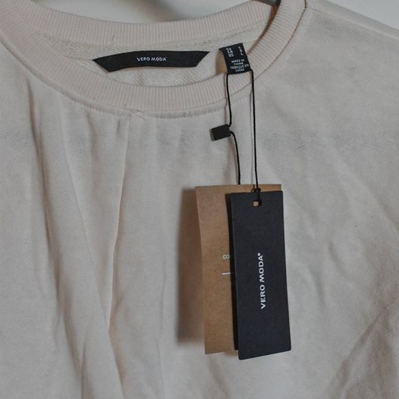 Vero Moda Sweatshirt - Picture 2 of 3